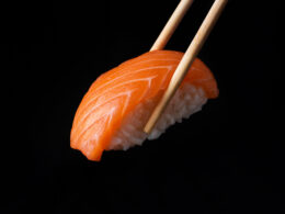 salmone sushi