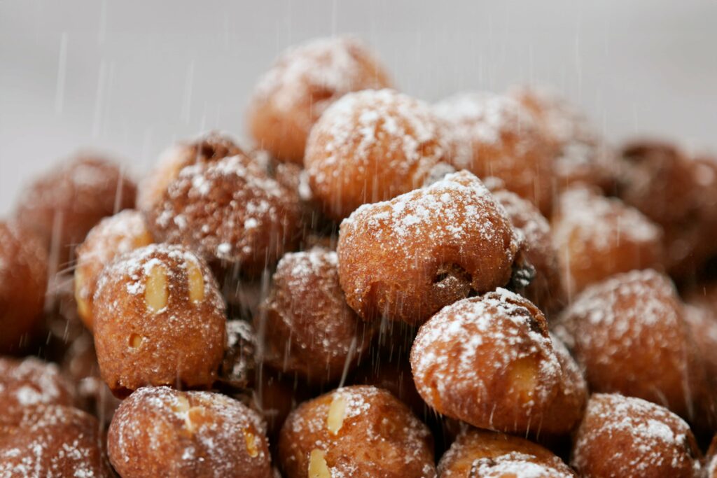 Frittelle di ricotta nel corso di Dolci di Carnevale su Acadèmia.tv