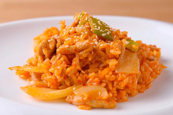 Kimchi e riso saltato - Geiuk bokkum bap nel corso di Cucina Coreana su Acadèmia.tv