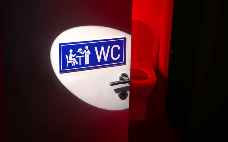 Il Tavolo vicino al bagno podcast Acadèmia.tv