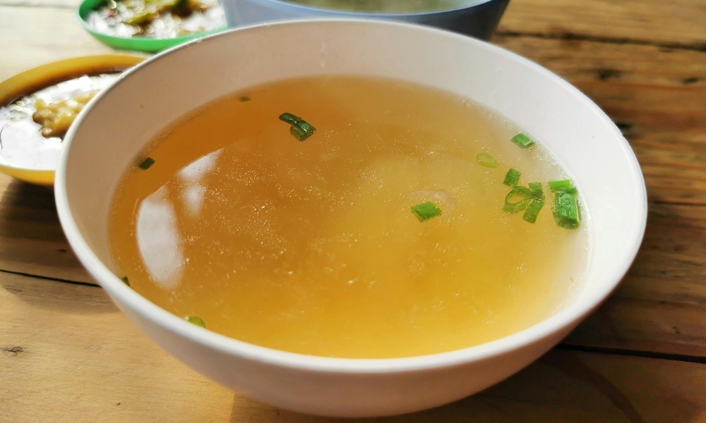 chiarificare il brodo con l'albume